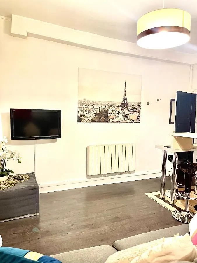 Cozy Studio Chatelet Paris France
